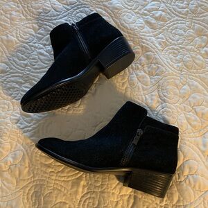 AEROSOLES Black Suede Ankle Booties